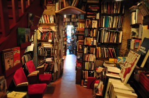 Shakespeare and Co. Paris Bookstore – Places to Visit in Paris